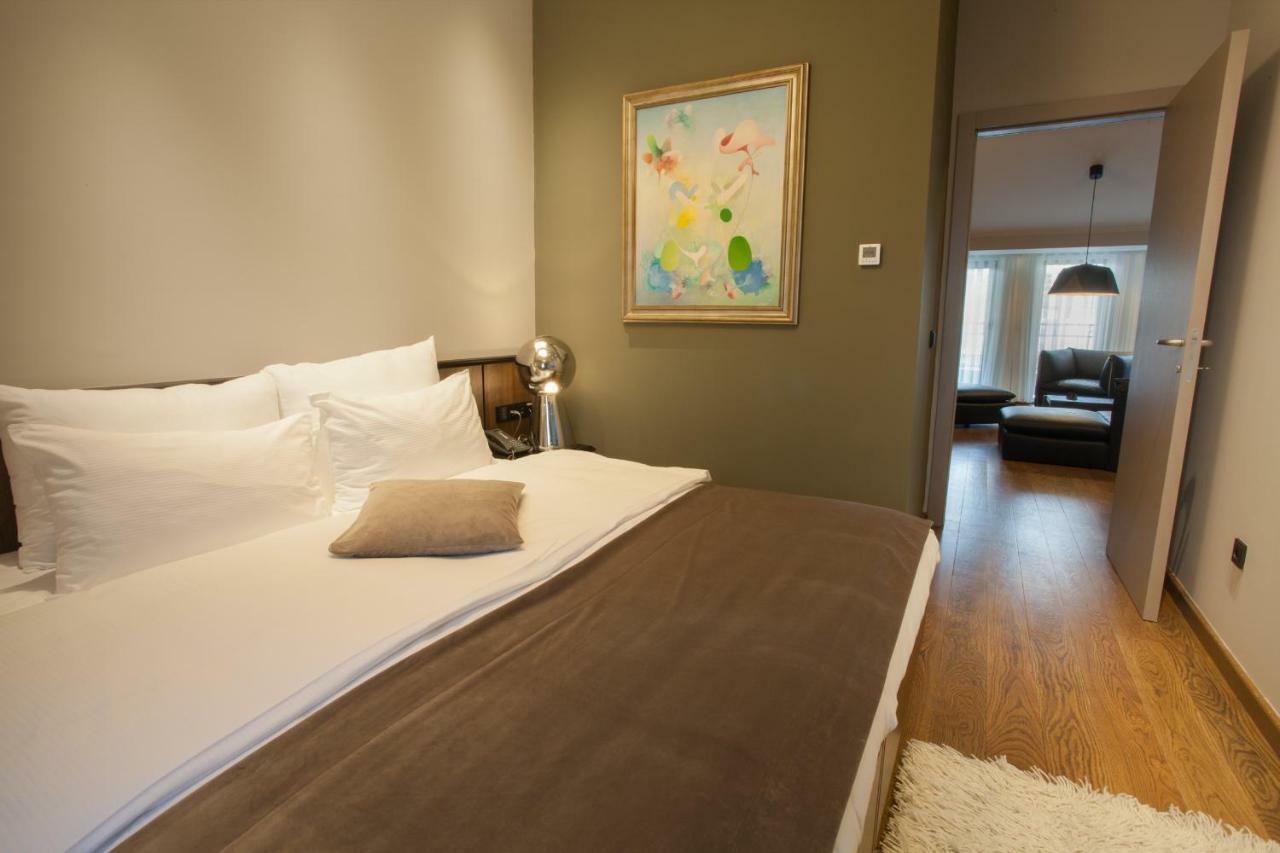 Deluxe Two-Bedroom Apartment with Balcony