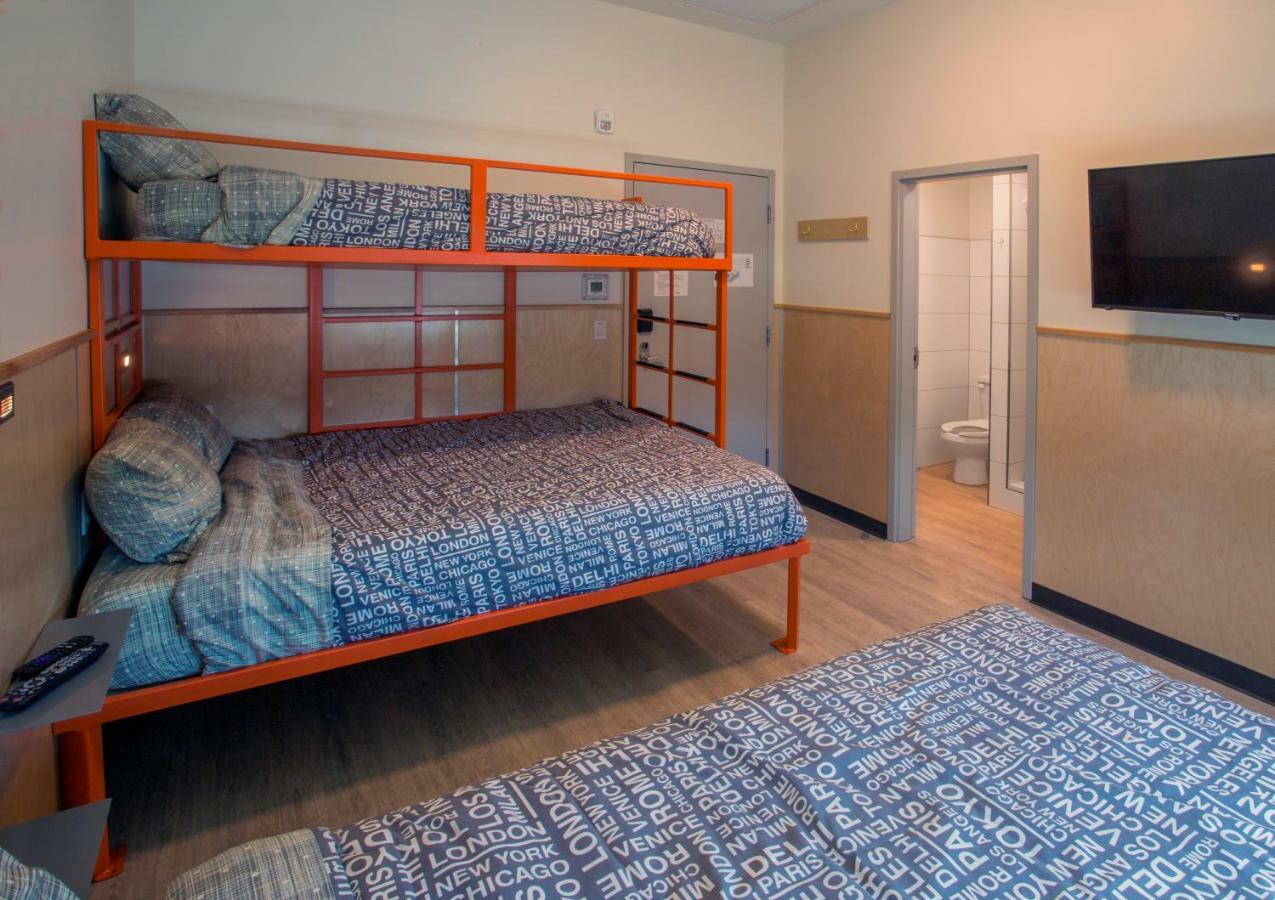 Triple Room with Private Bathroom