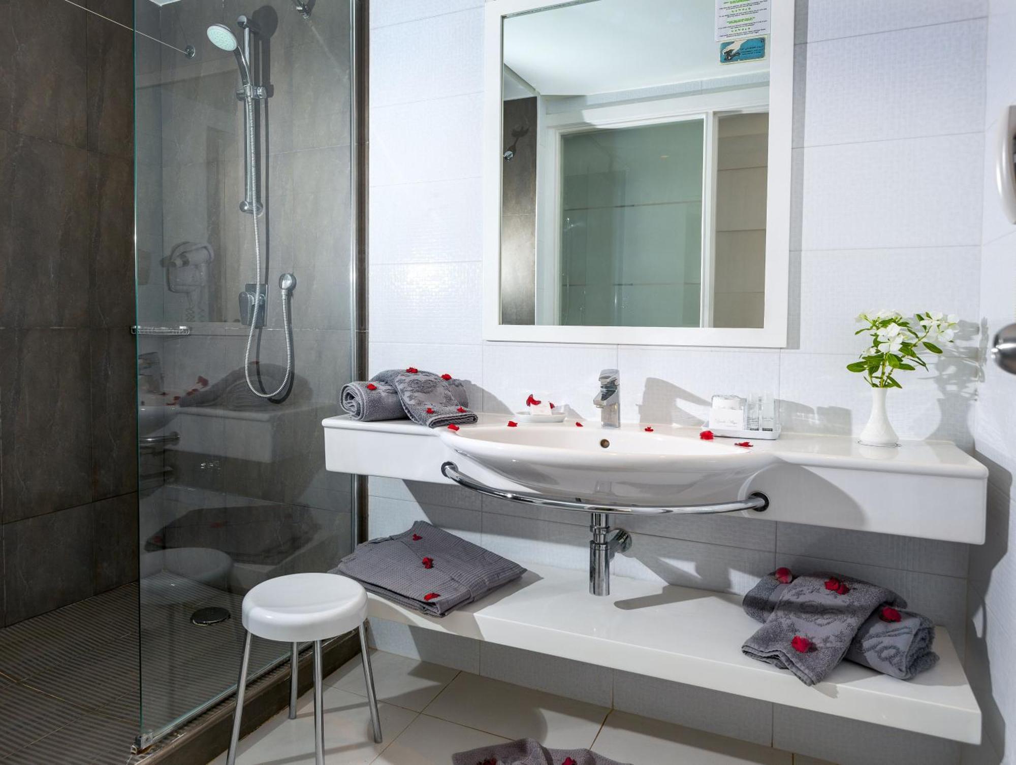Superior Double or Twin Room with Sea View