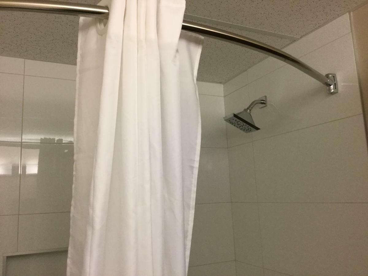 King Room - Mobility Access/Non-Smoking
