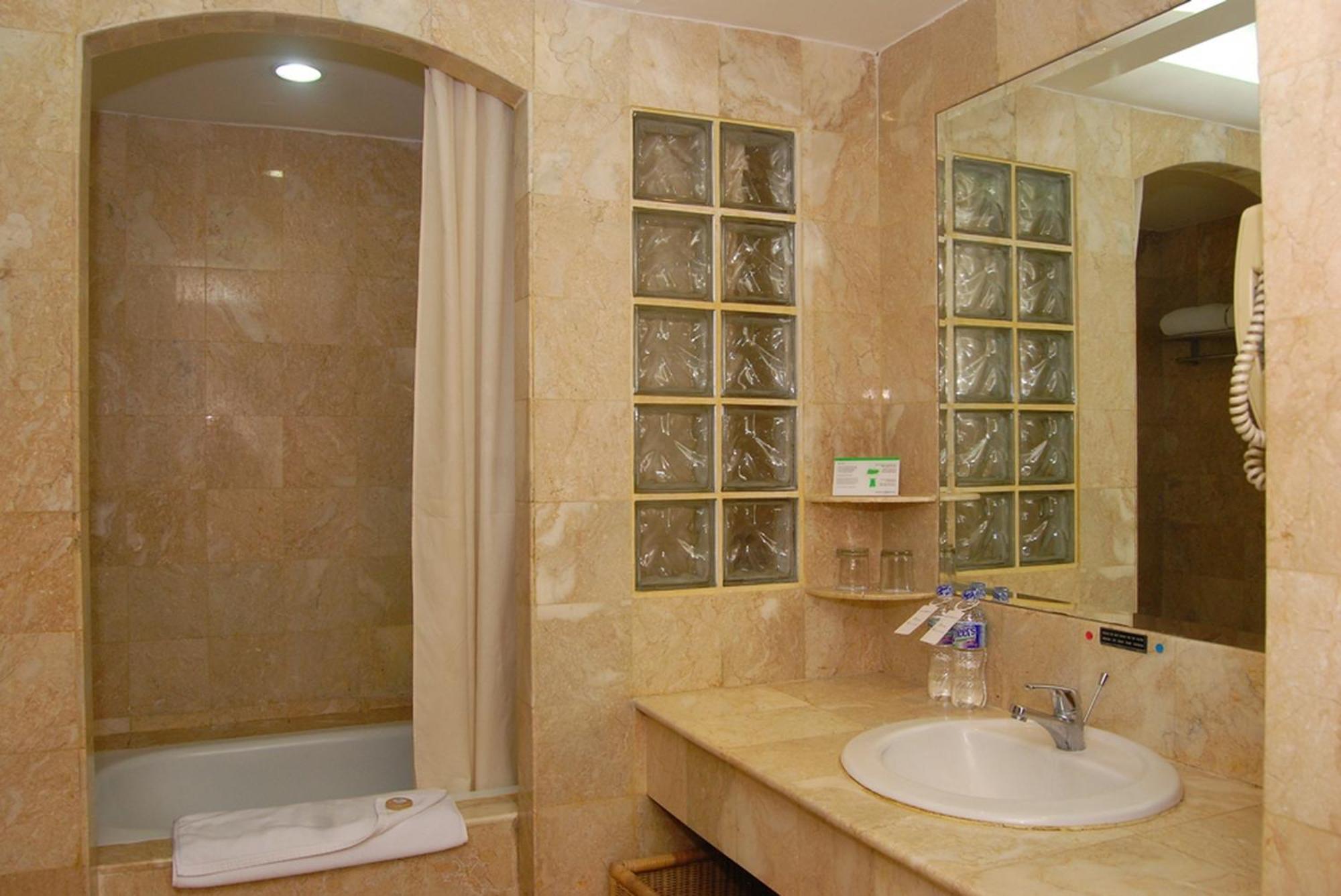 Large Twin Room