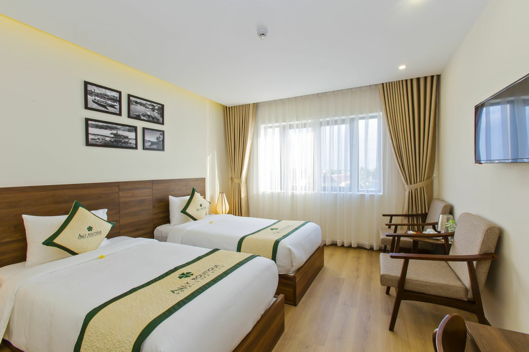 Deluxe Twin Room