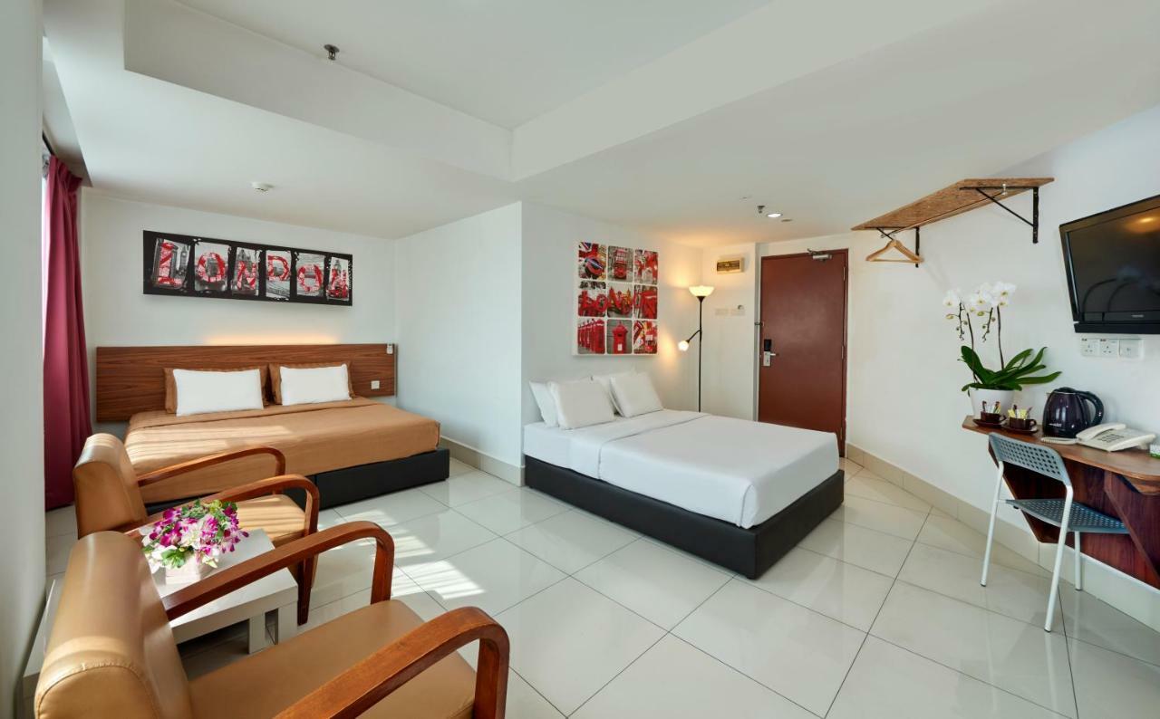 Business Suite (4 Adults)