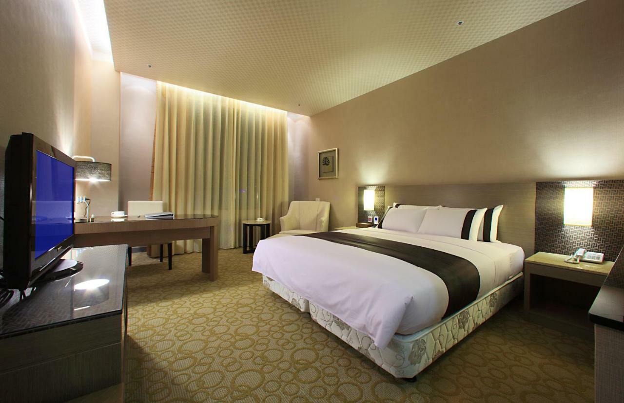 Standard Double Room with Bathtub
