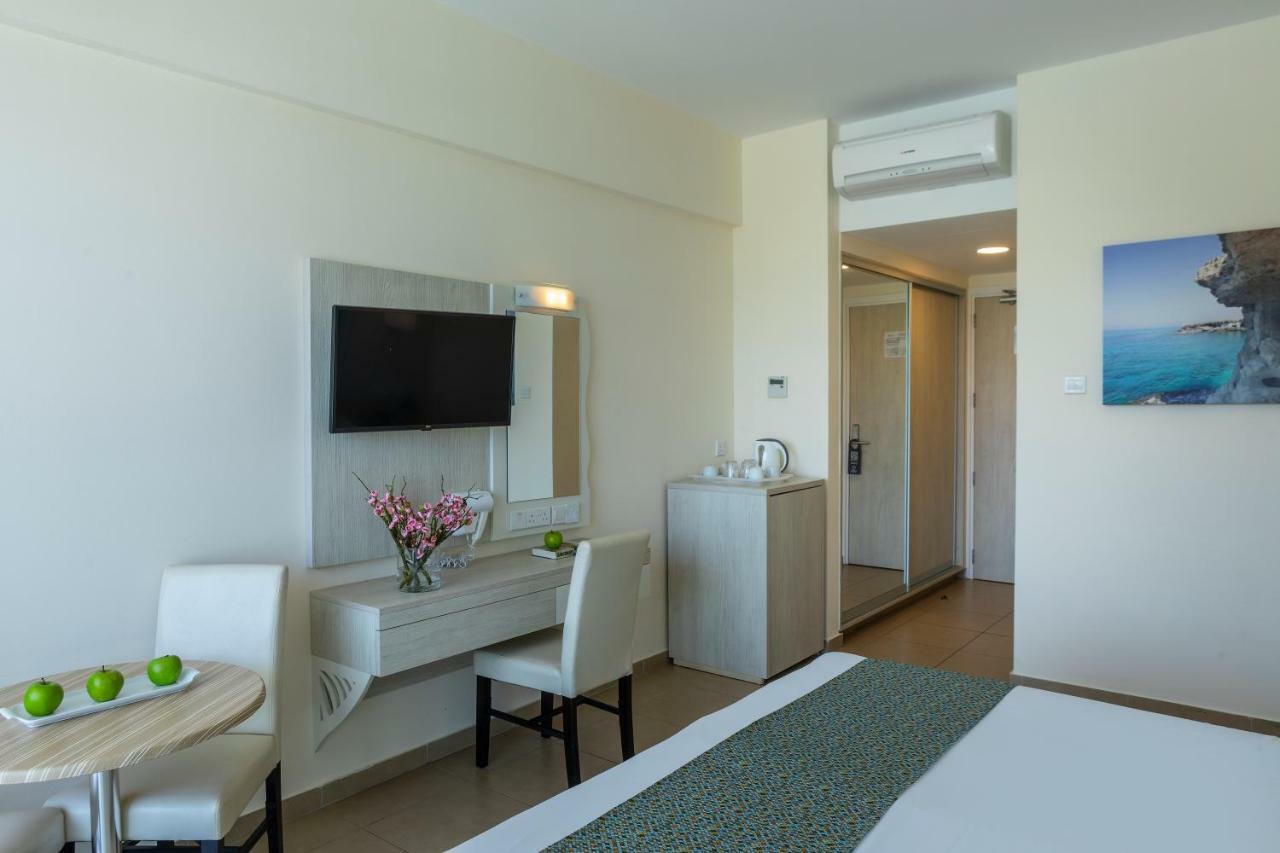 Double or Twin Room with Inland View