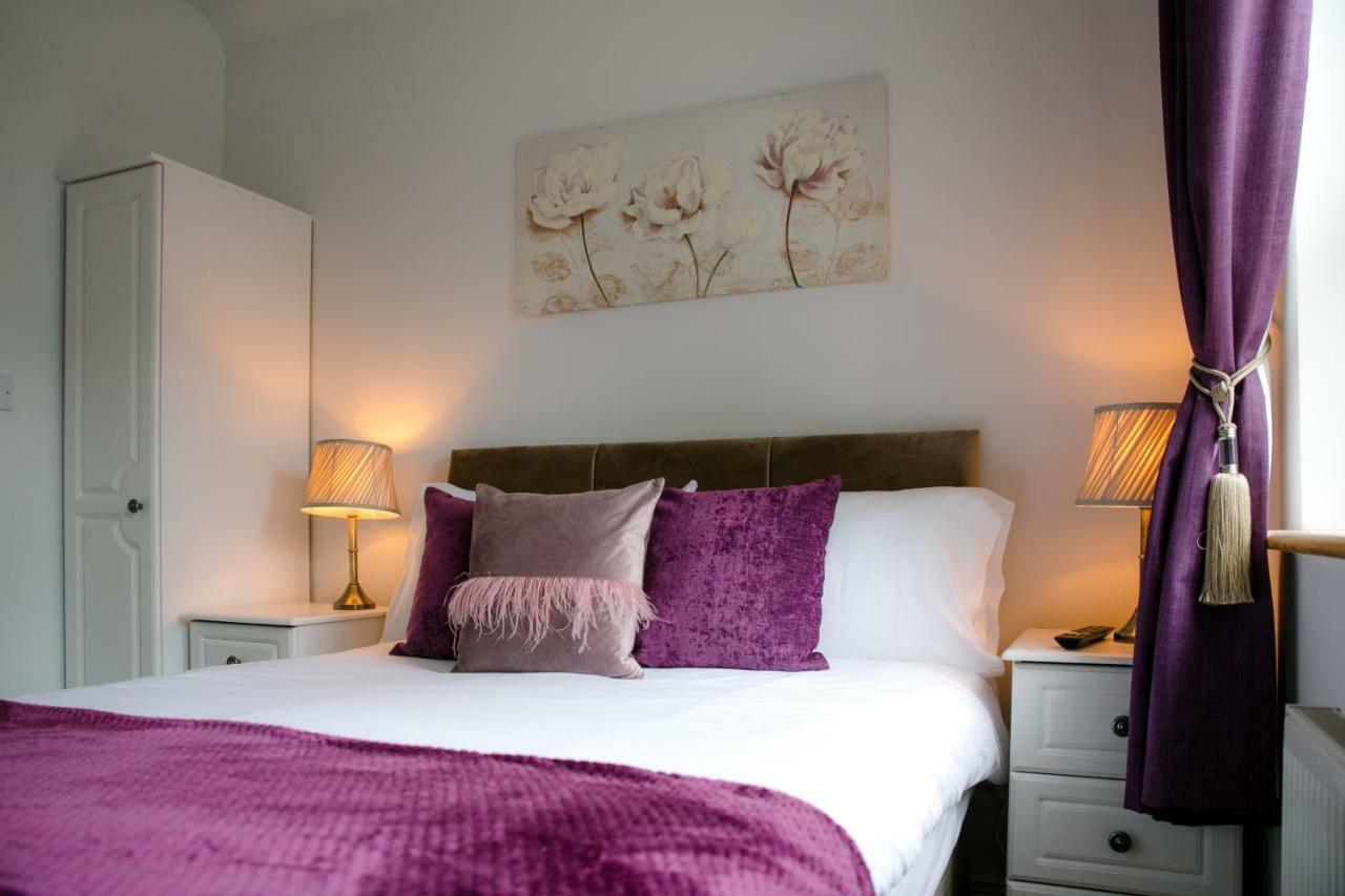 Deluxe Double Room with Shower