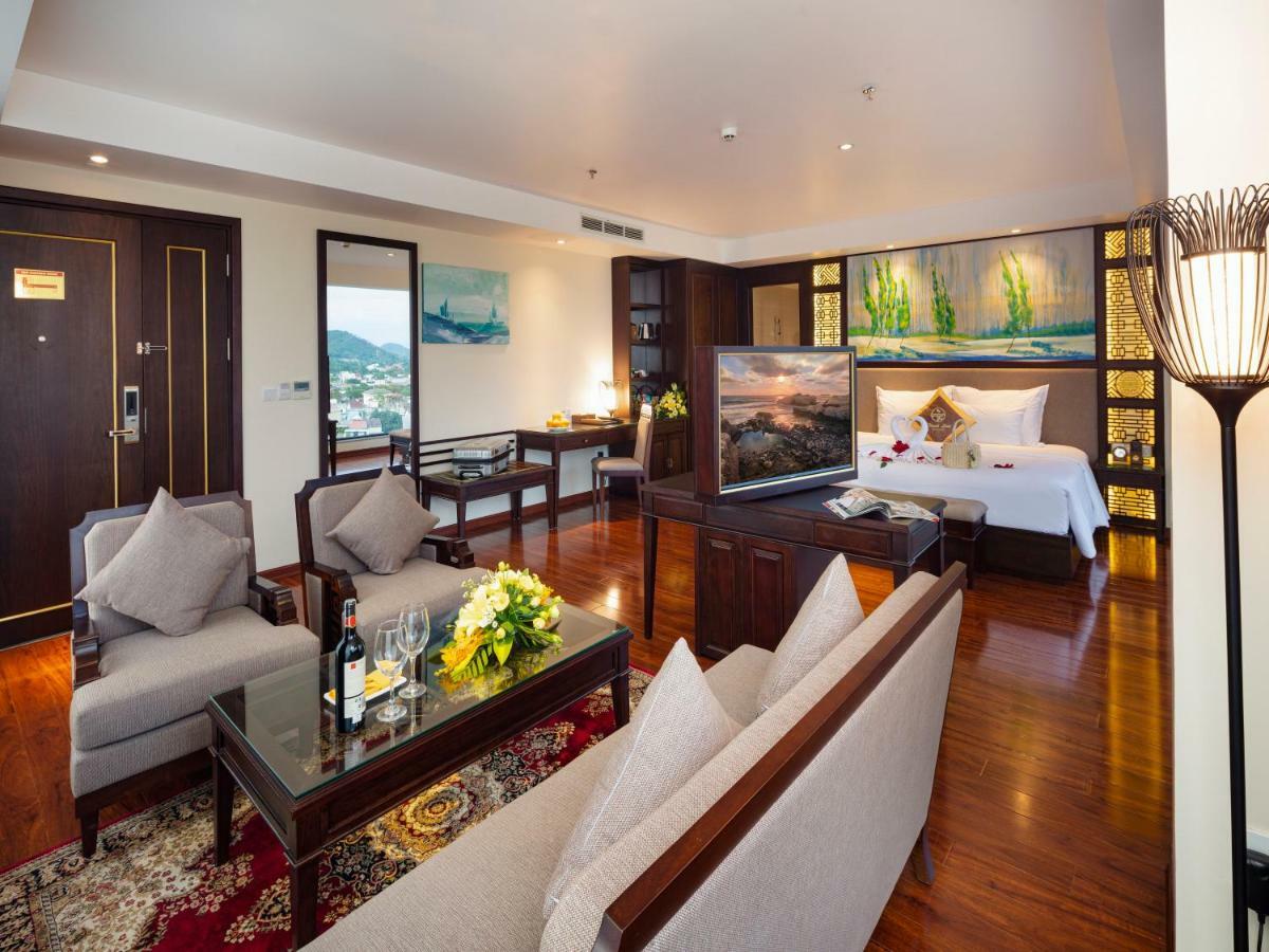 D’ Elegance Signature Suite
