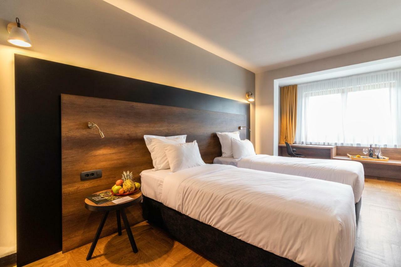 Standard Room with Balcony & Arena view