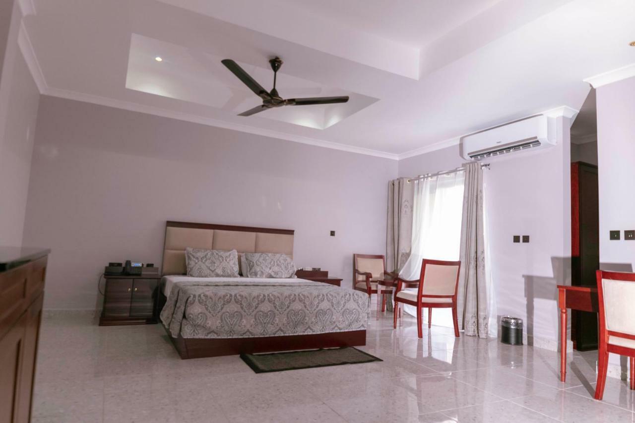 Deluxe King Room