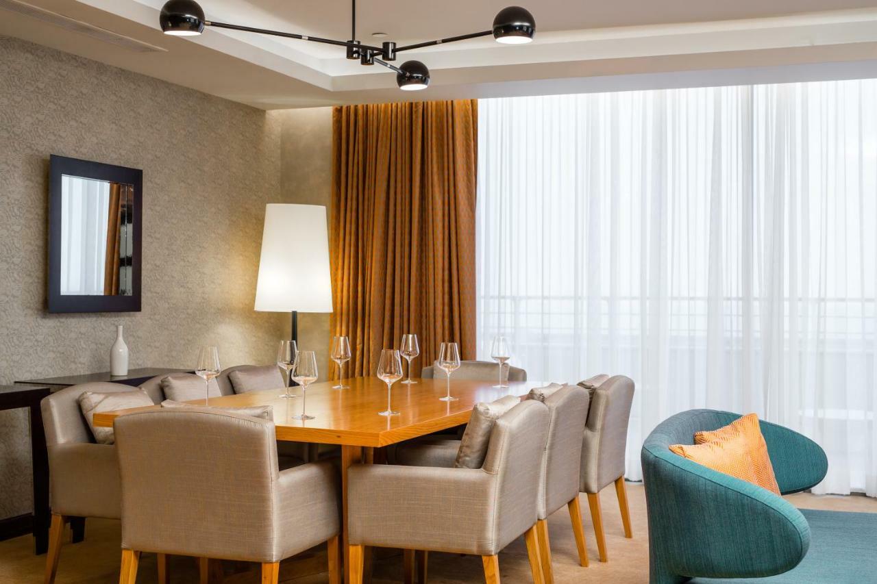 Royal Suite with Terrace and Lounge Access