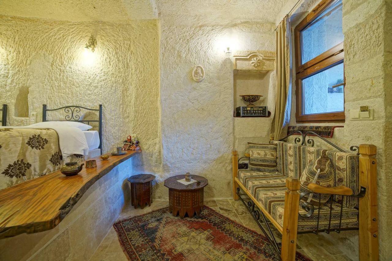 Cave Triple Room