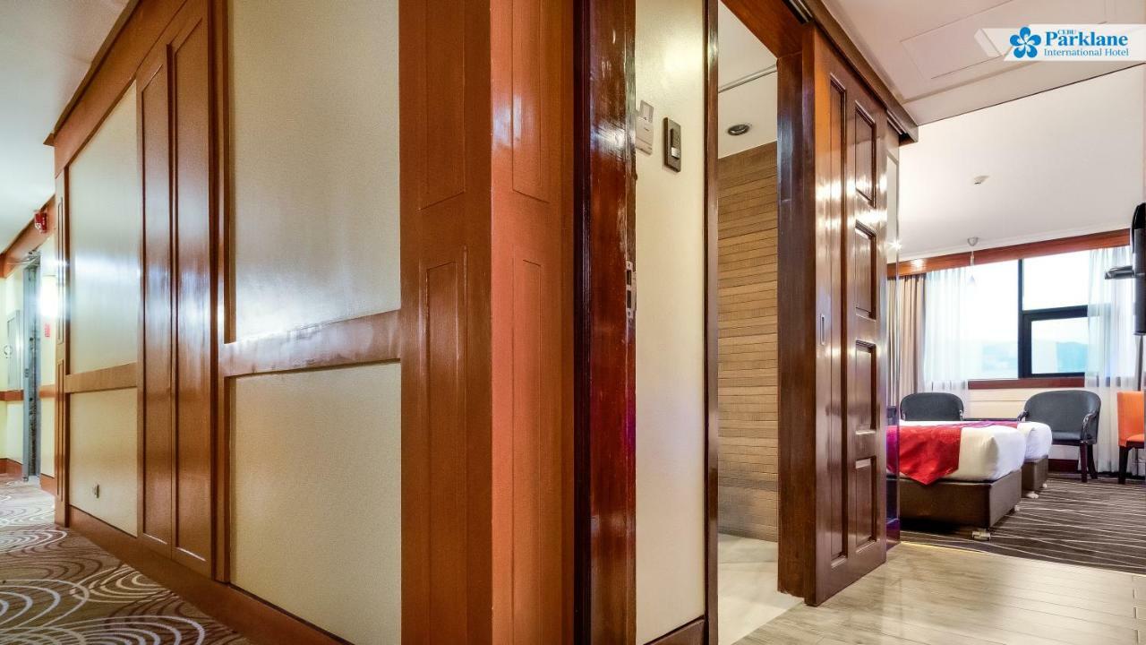 Parklane Twin or Double Room