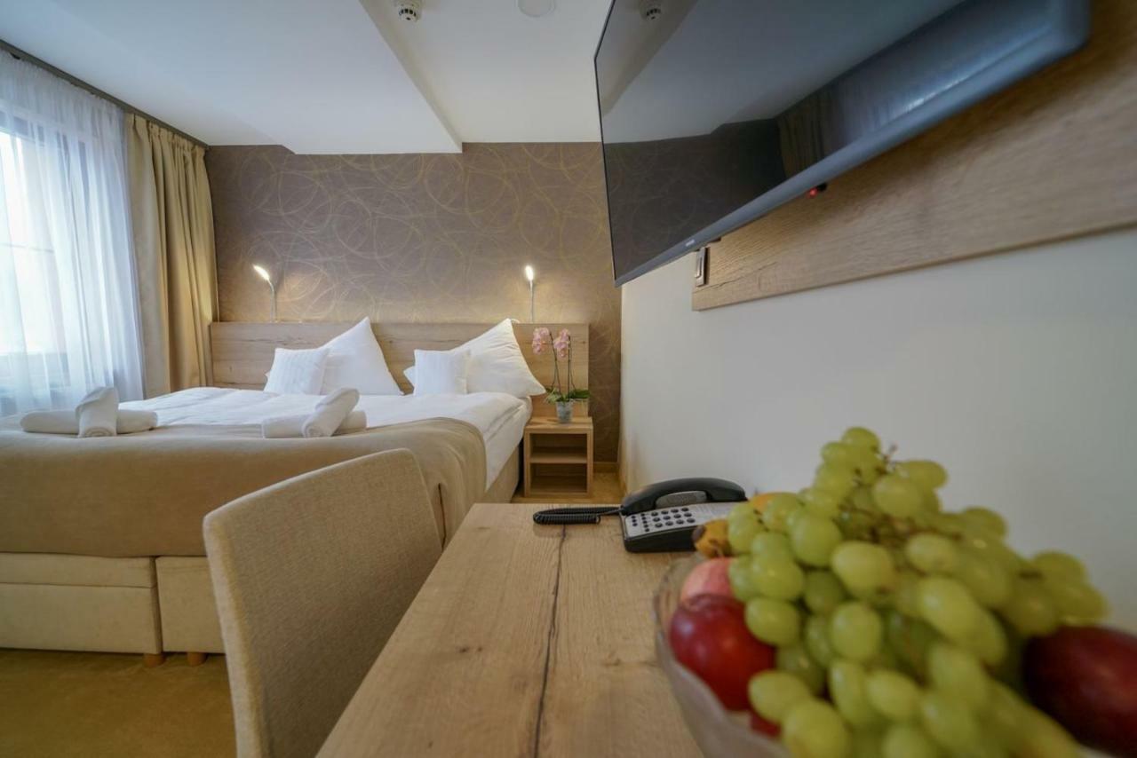 Exclusive Junior Suite with Mountain View