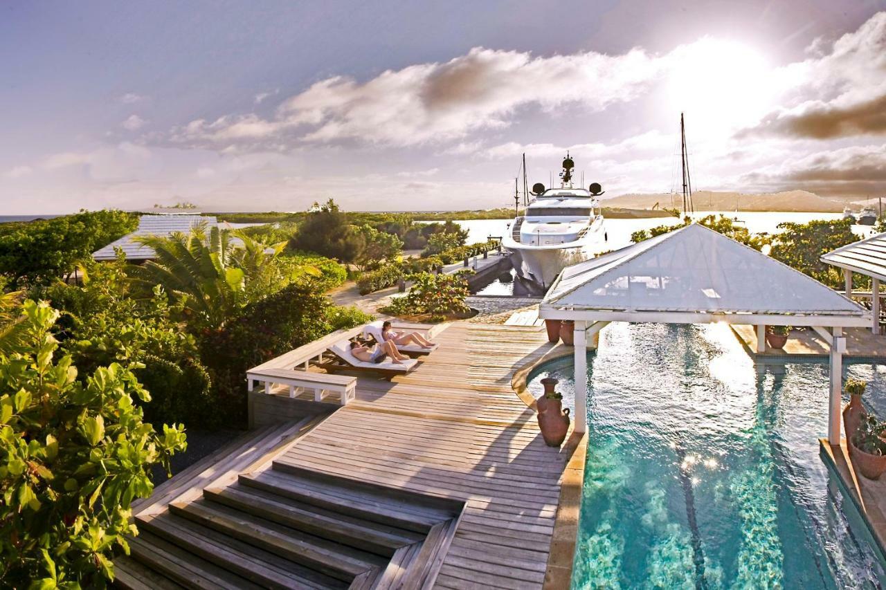 Oceanfront One-Bedroom Villa
