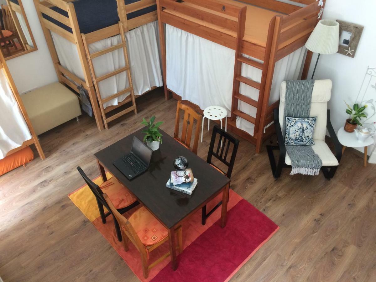 Bunk Bed in Mixed Dormitory Room
