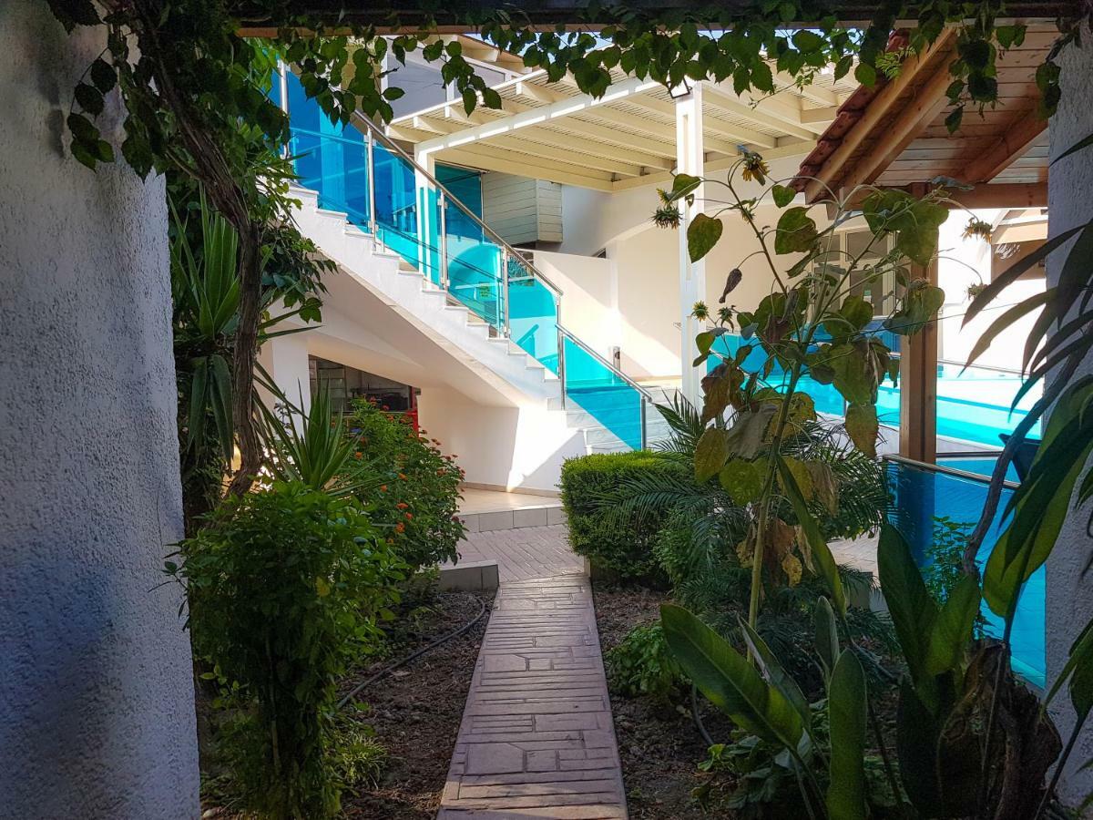 Standard Room with Garden View