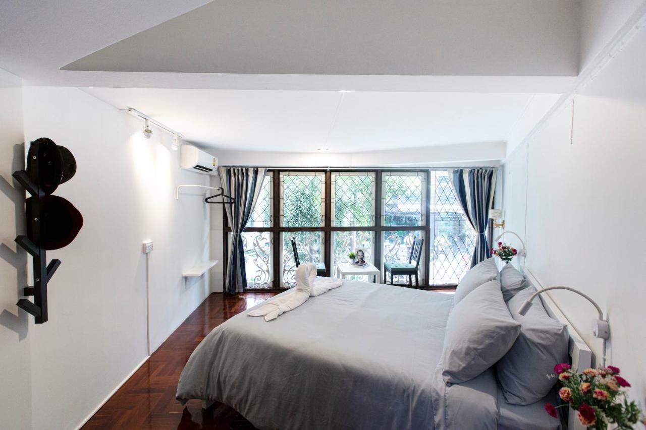 Standard Queen Room With Private bathroom