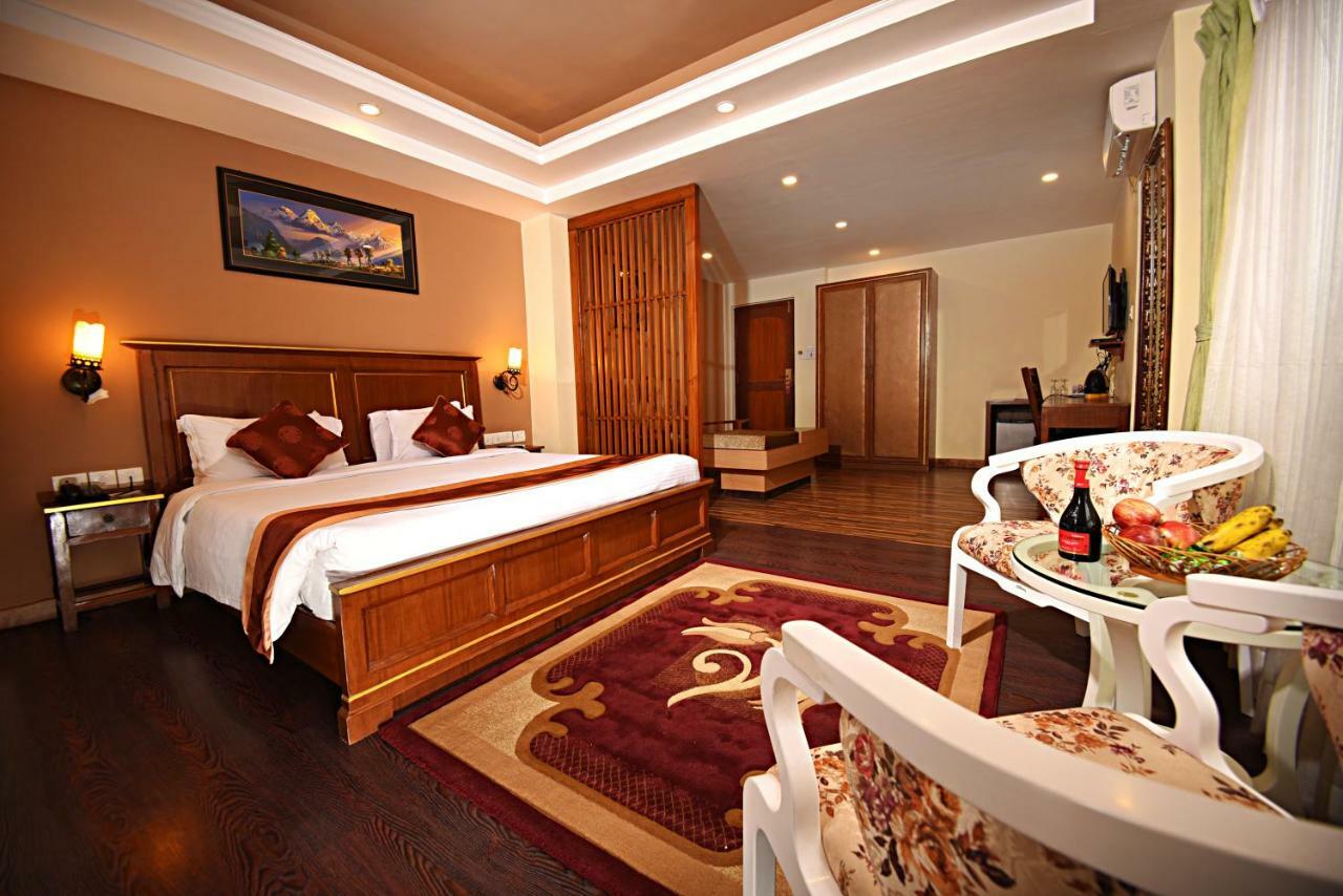Suite with Balcony - Free Airport Pickup