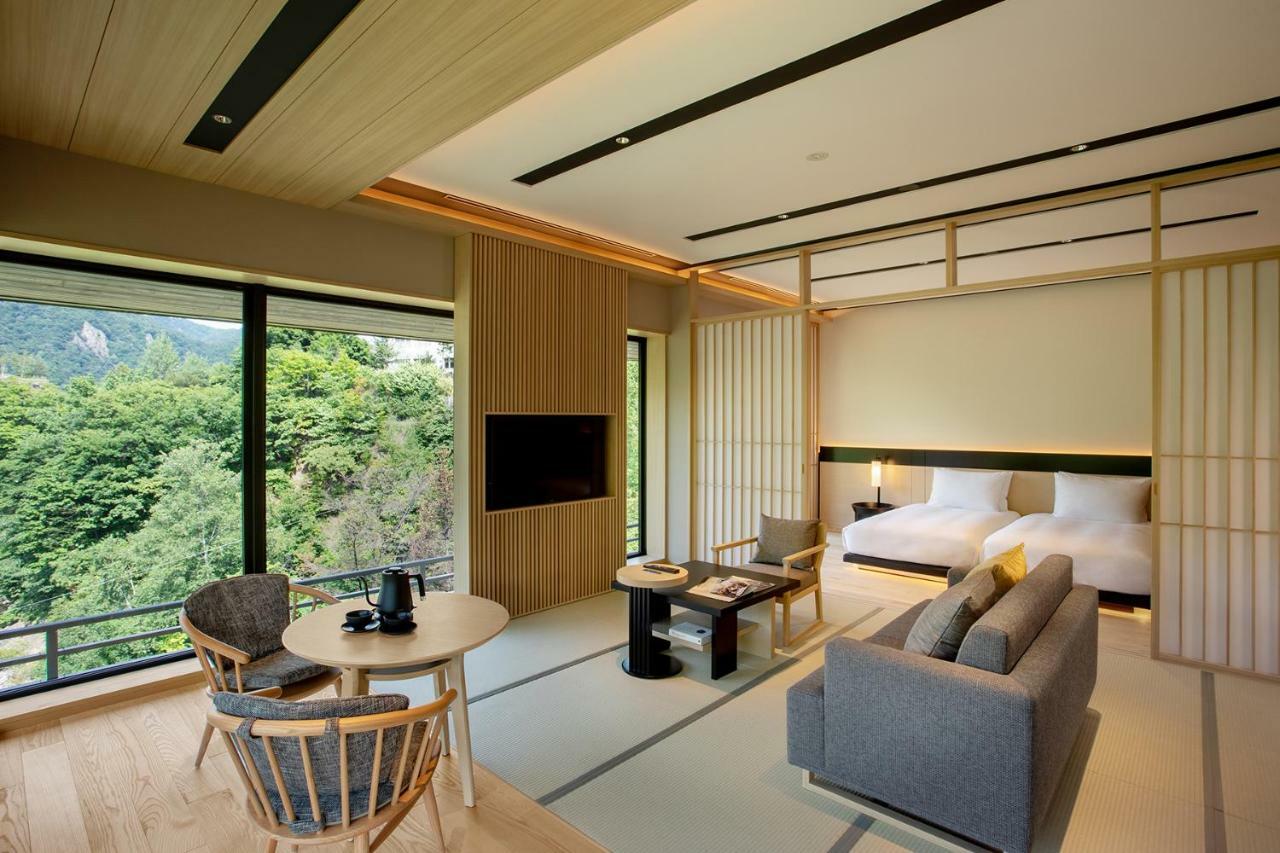 Corner Suite