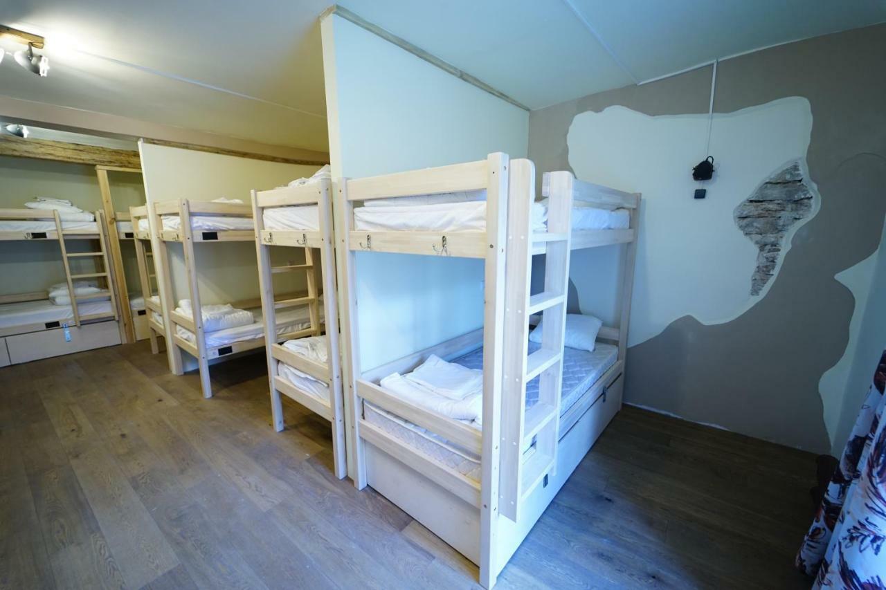 Bed in 14-Bed Mixed Dormitory Room