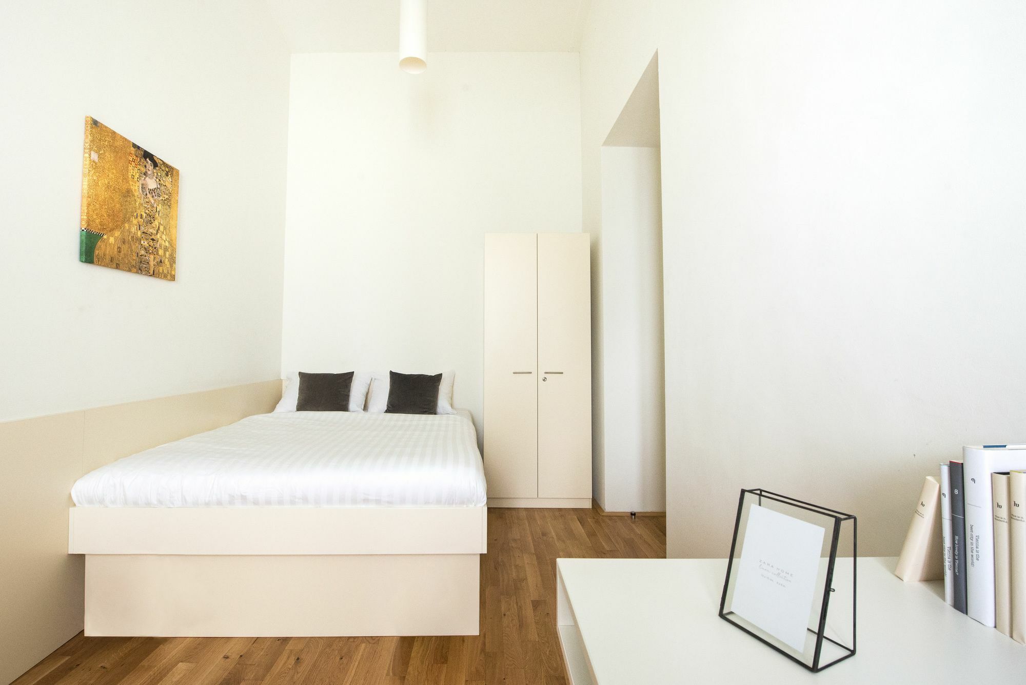 Studio (2 Adults)