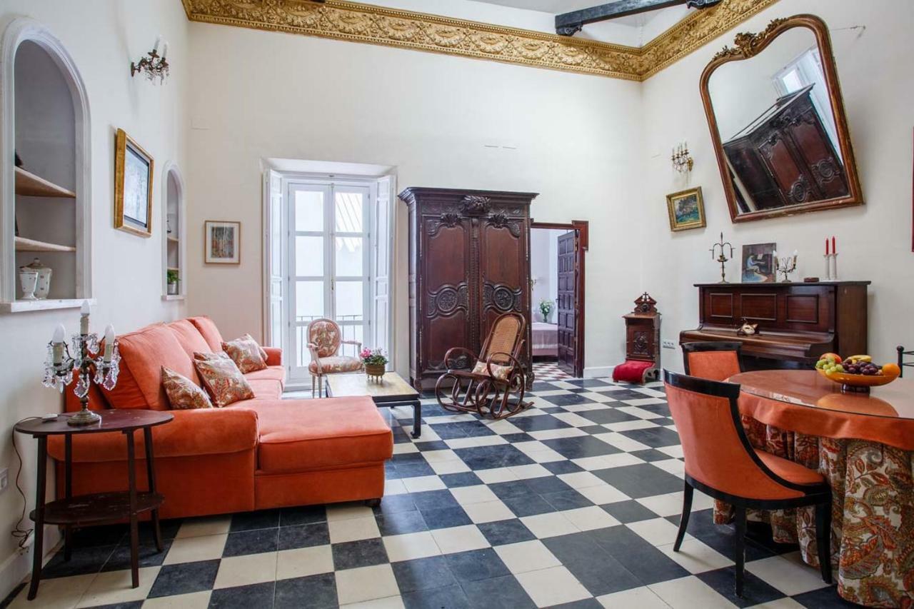 Deluxe Queen Suite