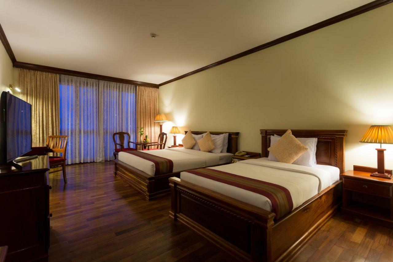 Deluxe Family Room with Balcony