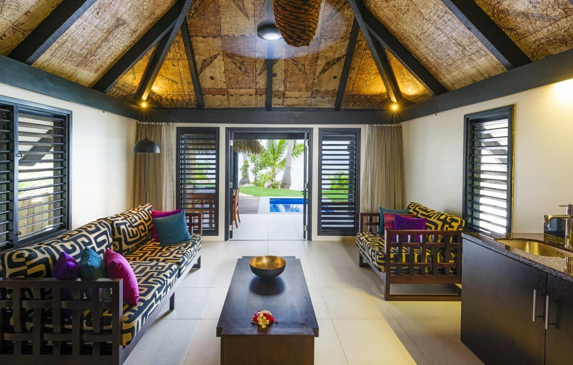 Bungalow with Ocean View - Beach Front Bure