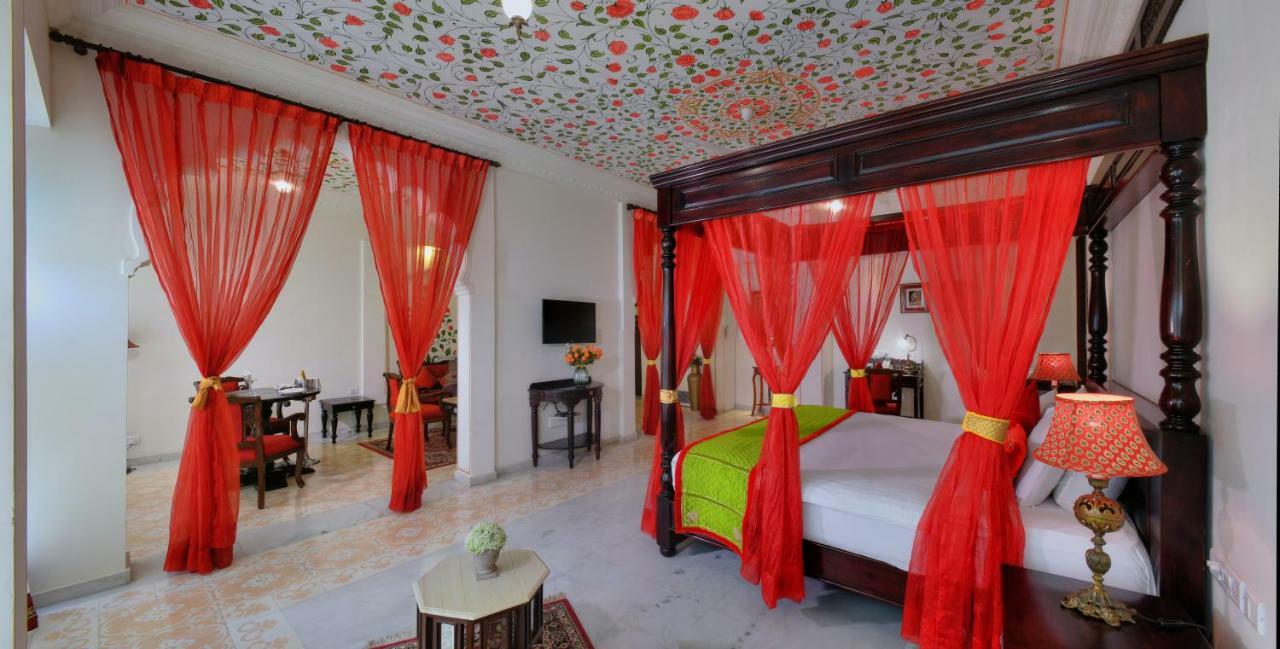 Superior King Suite