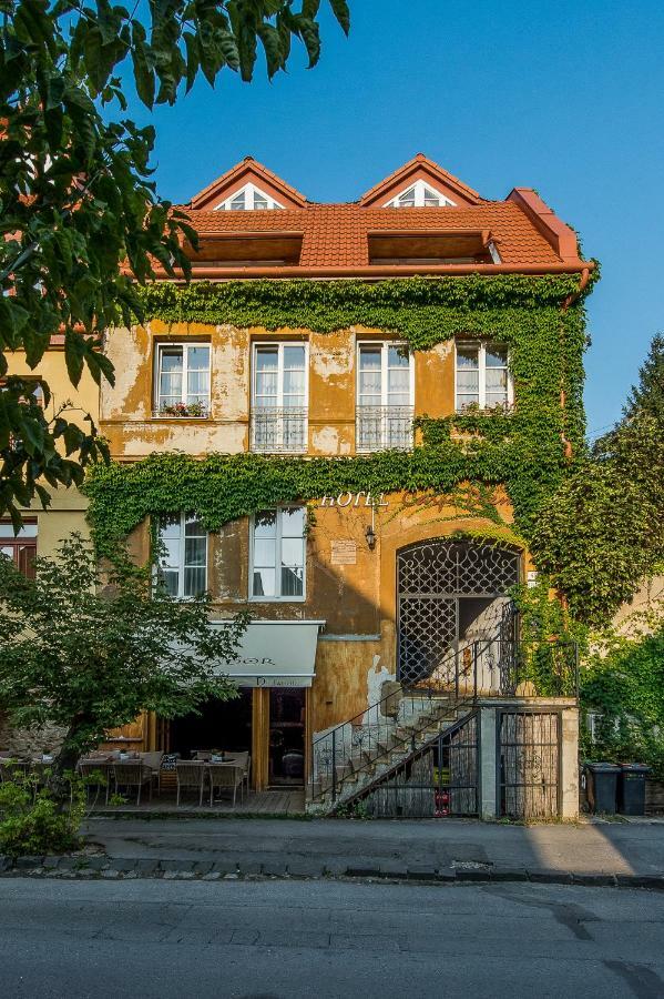 Two-Bedroom Standard Apartment - Dependance