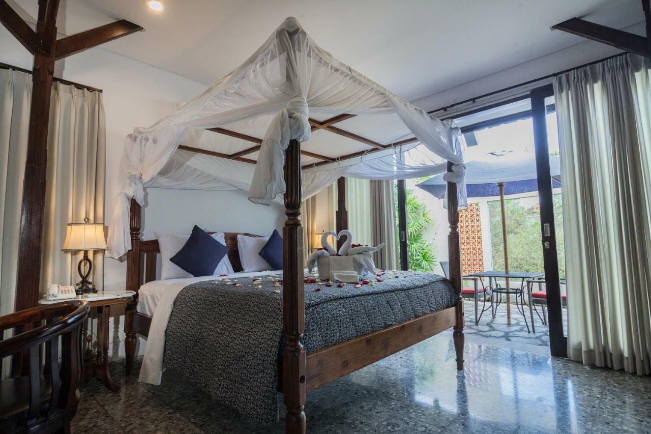 Suite Room with Garden View