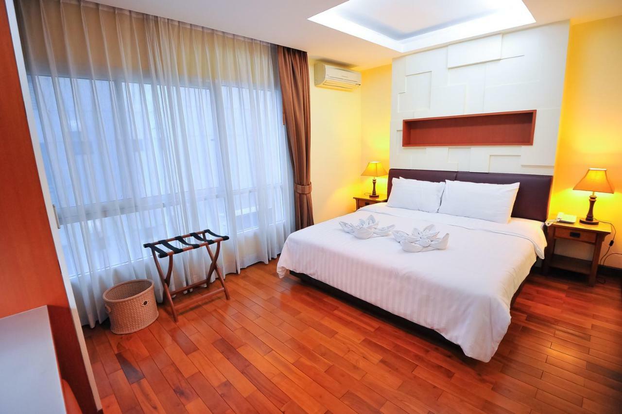 Junior Suite with Balcony