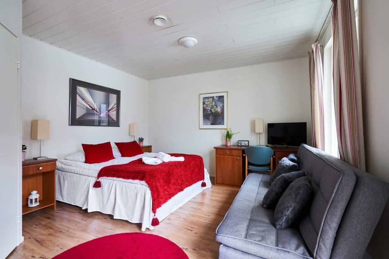 Quadruple Room with Private Bathroom