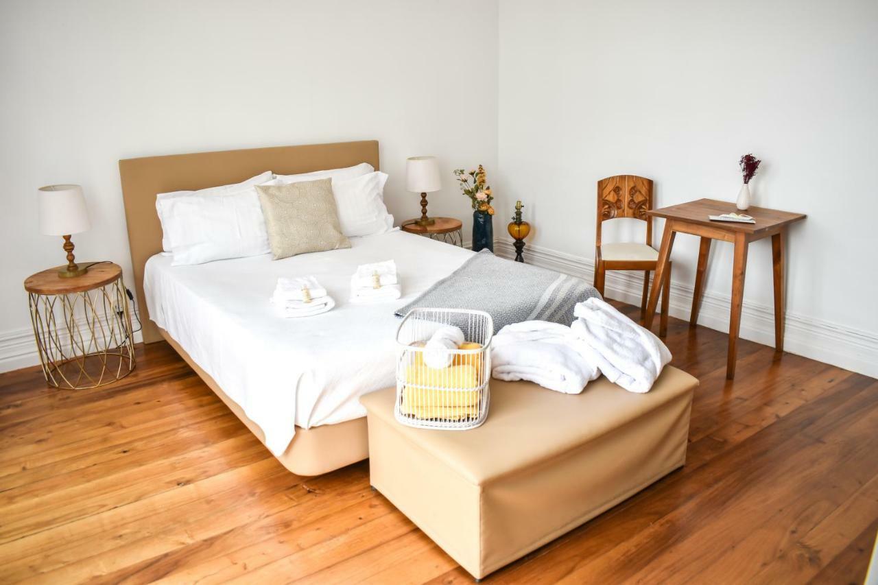Double Room with Balcony and Shared Bathroom