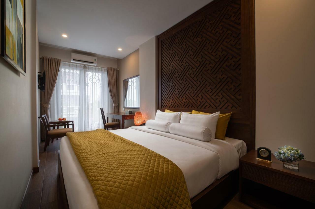 Junior Suite with Balcony