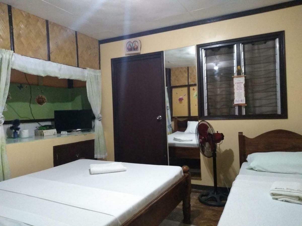 Quadruple Room with Private Bathroom