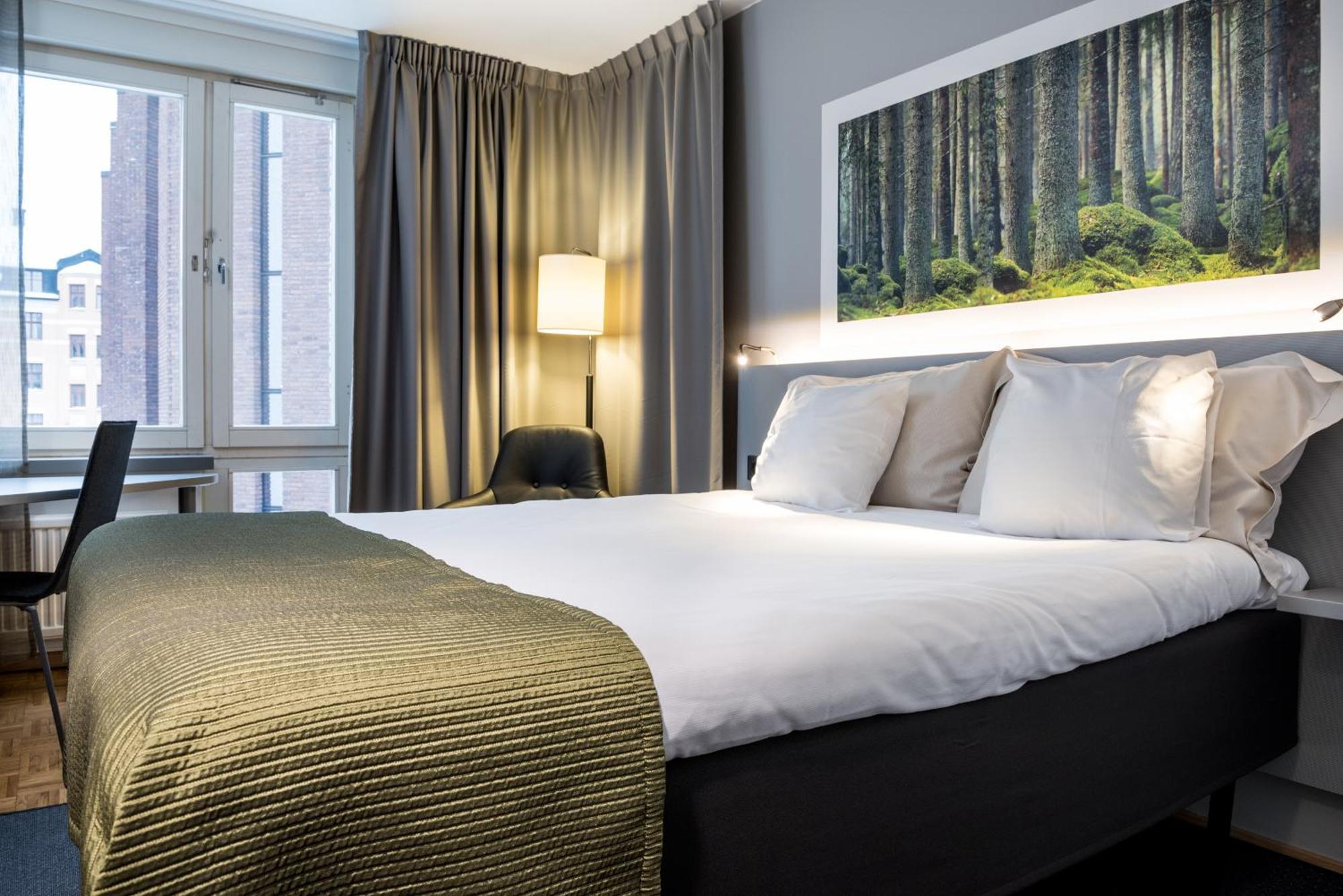 Small Double Room (55 in bed)