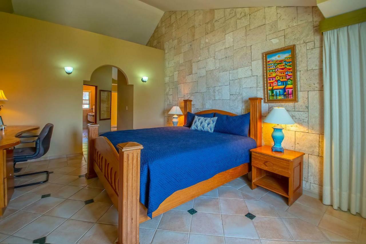 Deluxe Room with Ocean View