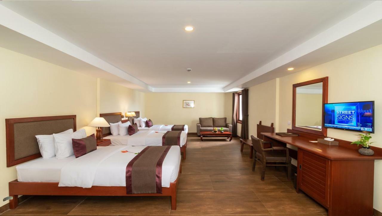 Deluxe Triple Room