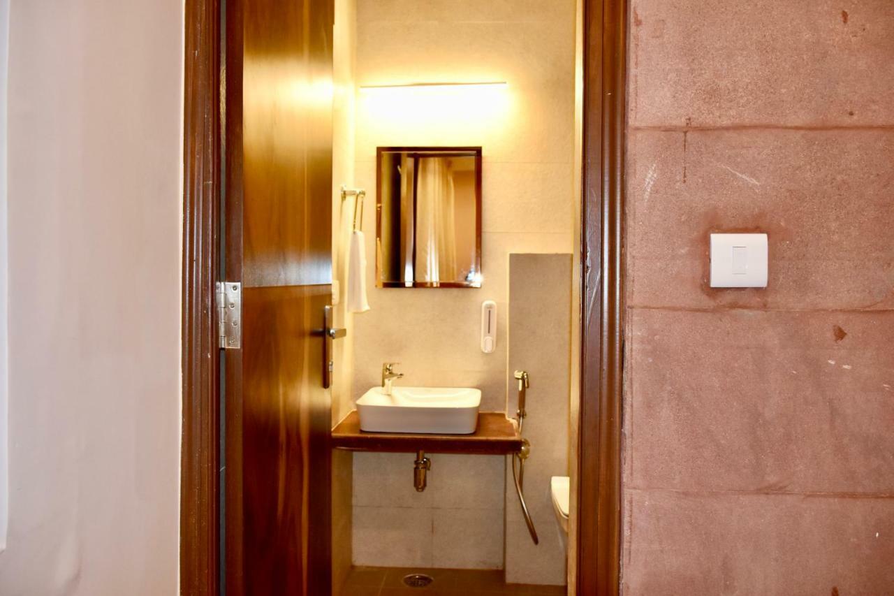 Deluxe King Room  on Ground floor or 1st floor with Street view.