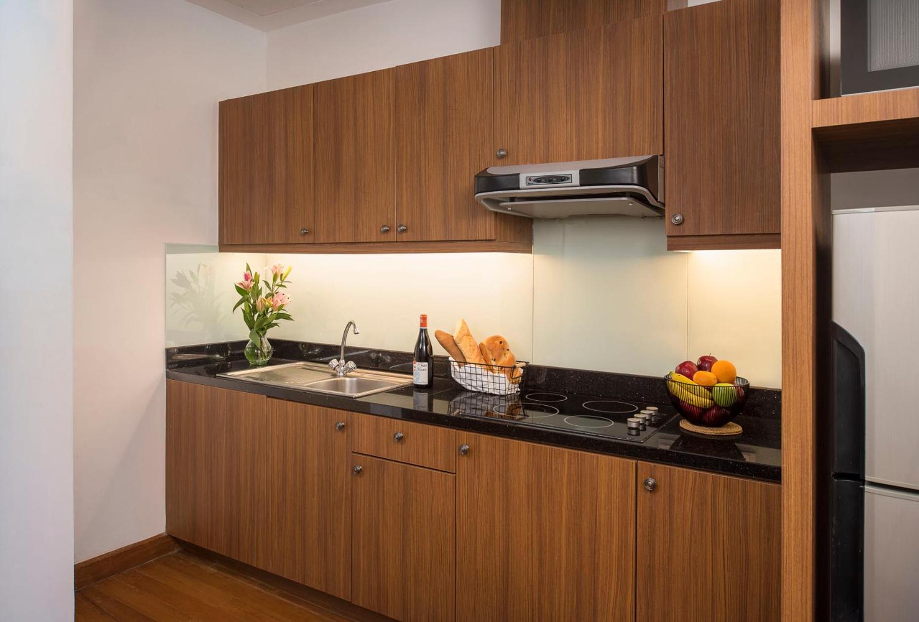 One-Bedroom Suite Apartment with Balcony
