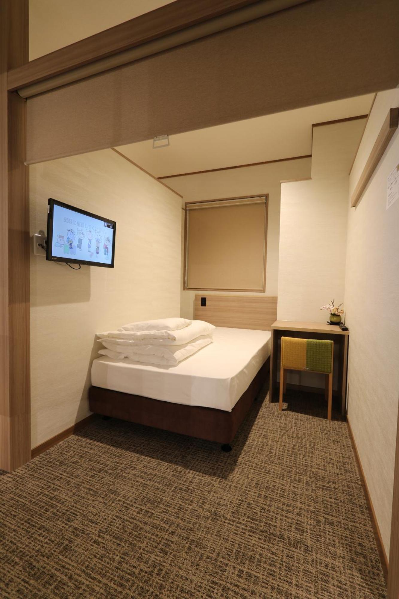 Deluxe Cabin Room for Female
