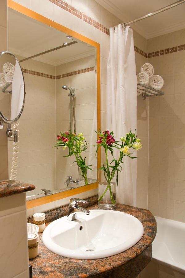 Superior Double or Twin Room with Lake View