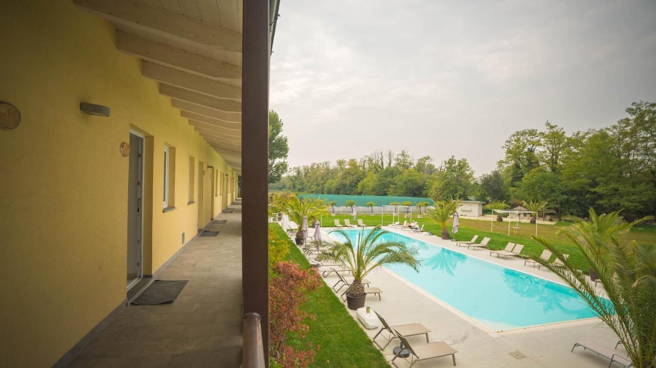 Triple Room with Pool View