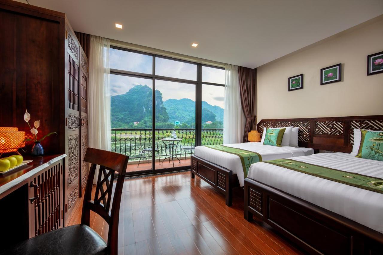 Deluxe Lake View