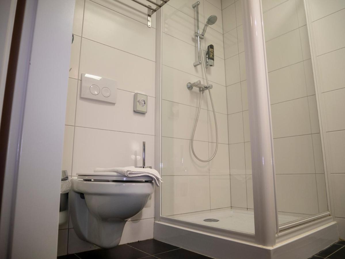 Double or Twin Room - No Window