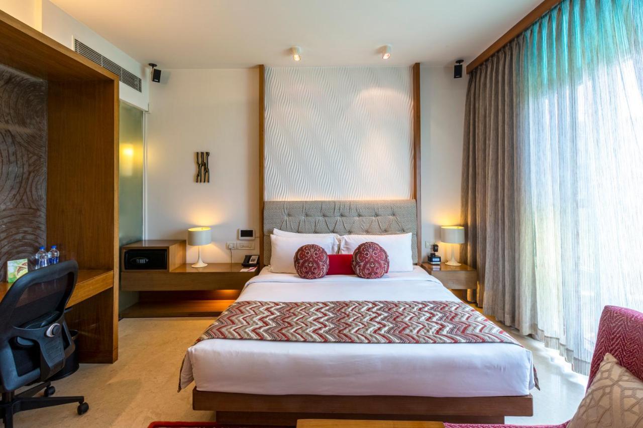 Deluxe Room Garden View Queen Bed