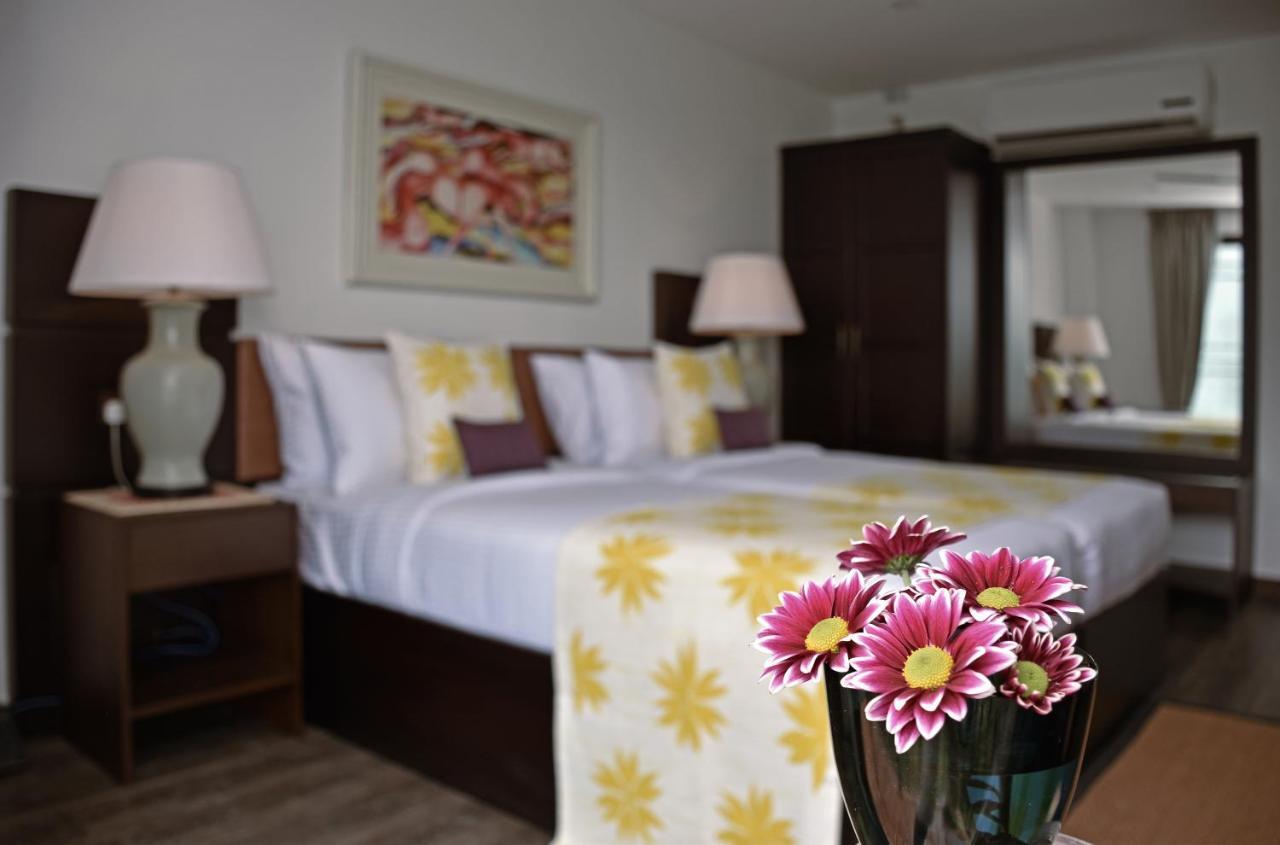 Deluxe Twin Room with Panoramic Mountain View & Balcony
