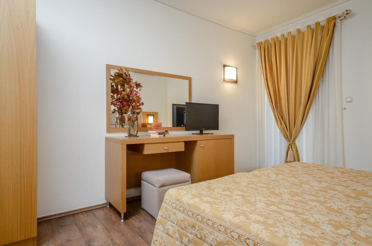Apartment (4 Adults)