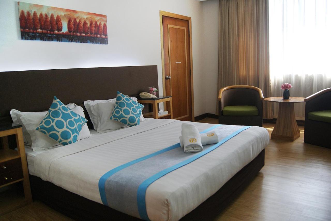 Deluxe King Room
